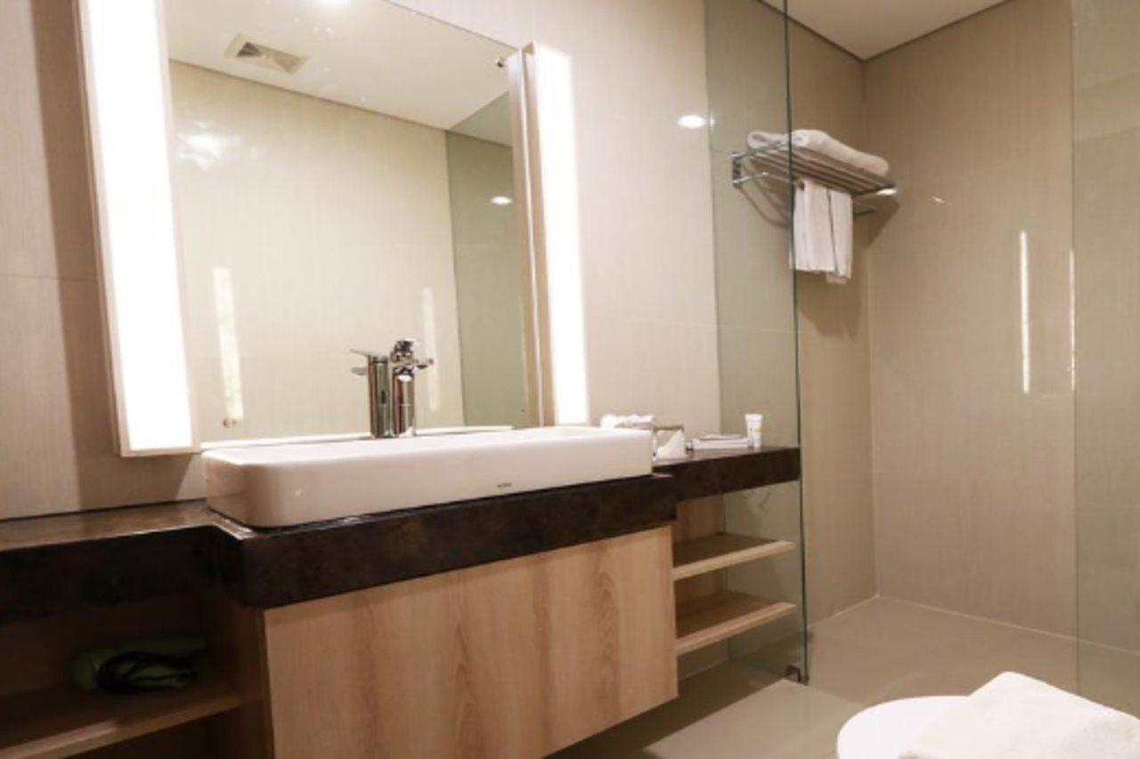 Patra Semarang Hotel & Convention Buitenkant foto