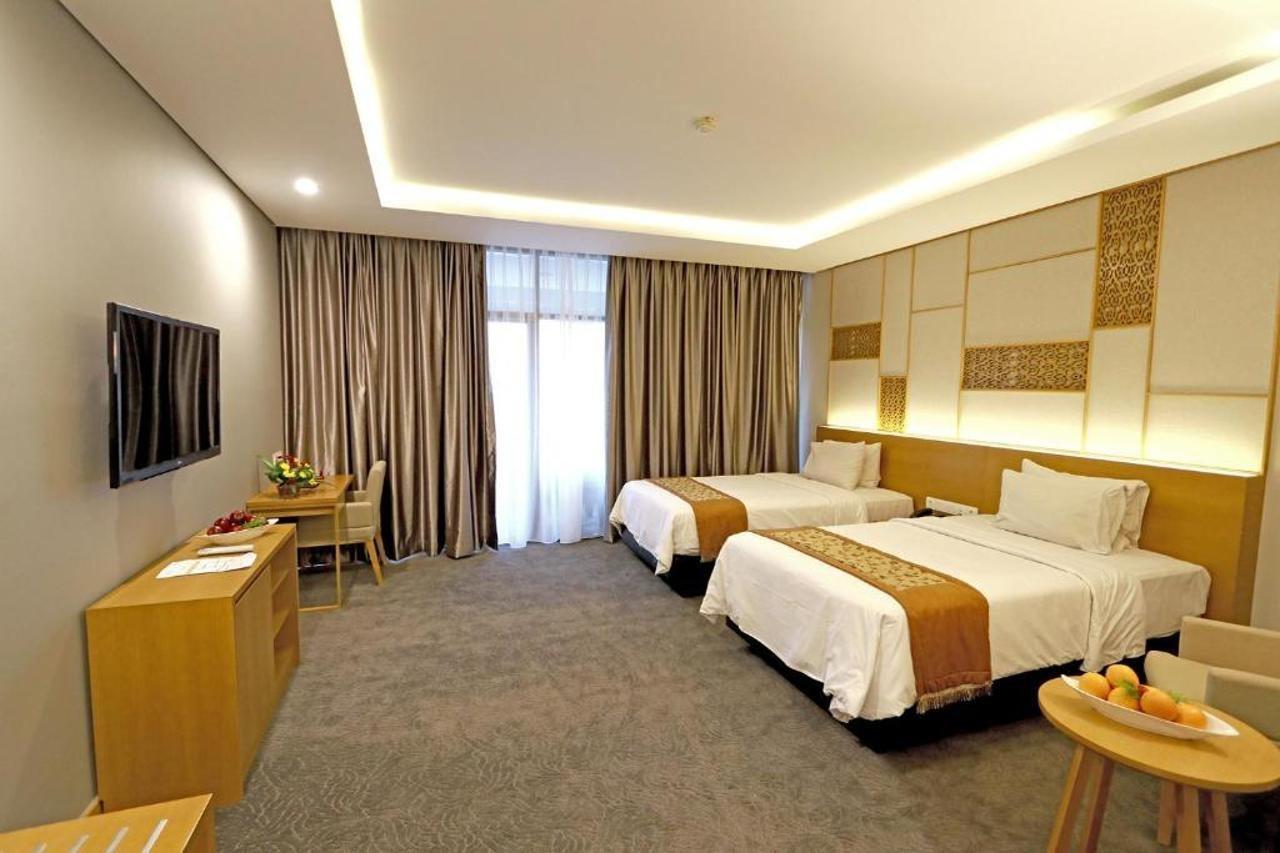 Patra Semarang Hotel & Convention Buitenkant foto