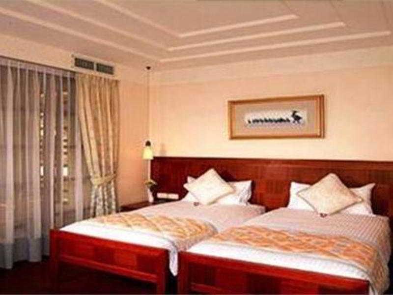 Patra Semarang Hotel & Convention Buitenkant foto